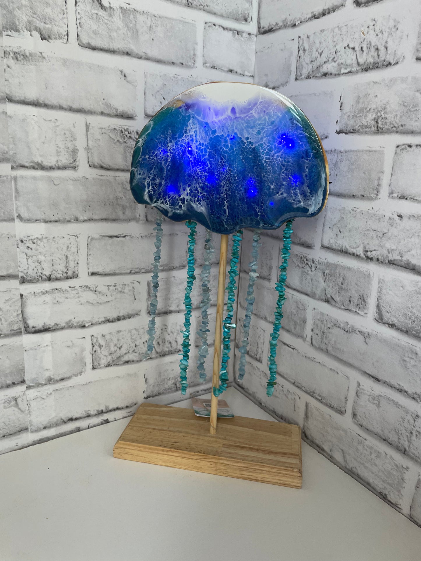 Jellyfish lamp